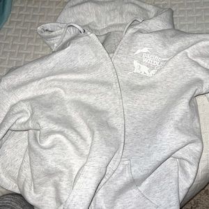 Ultimate Hanes cotton sweatshirt that zips up, in unisex adult small.